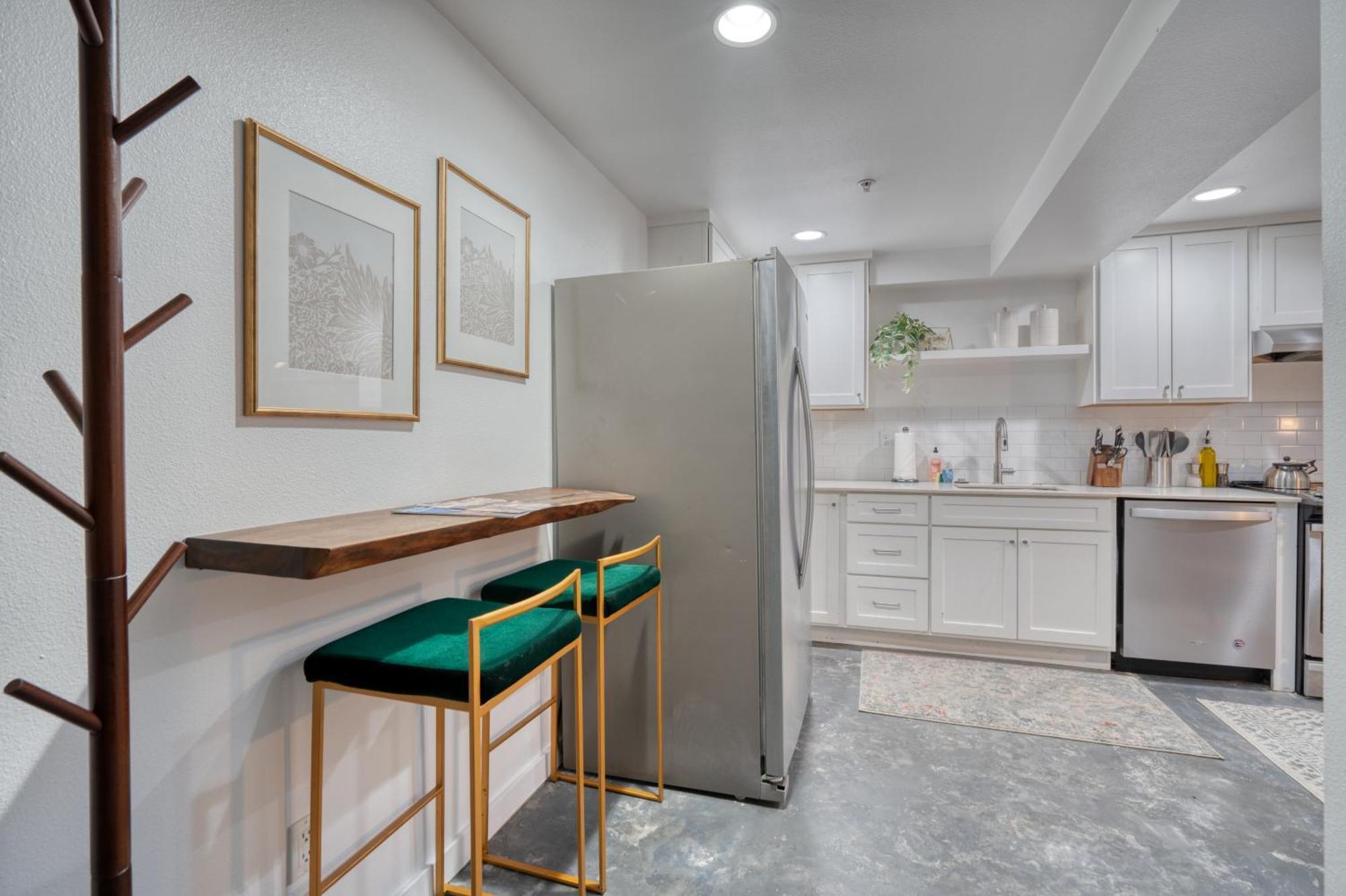 Collection - Underground Mid-century Hideaway In Laurelhurst Apartment Portland